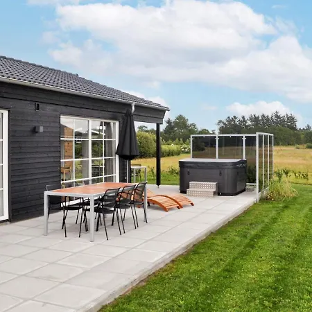 12 Person In Holiday home