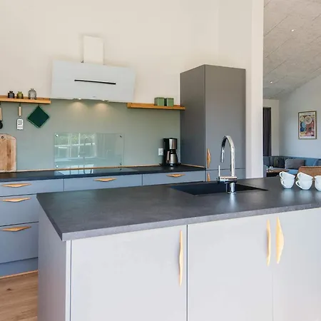 12 Person In Holiday home