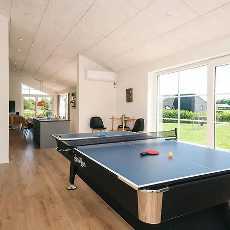 12 Person In Holiday home *